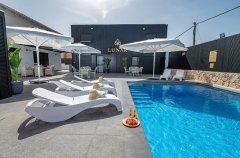 אחוזת לונר 8