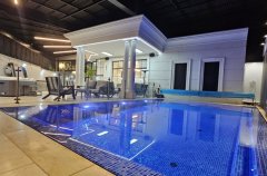 וויט פאלאס 9