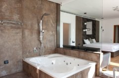 וילה רויאל הום 4